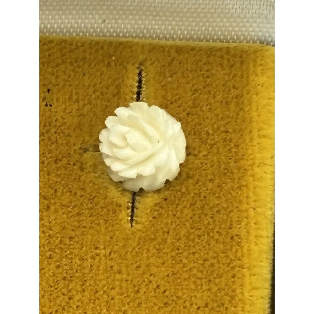 Vintage Hawaii Carved White Rose Stud Earrings Abe Jewelers Honolulu With Box